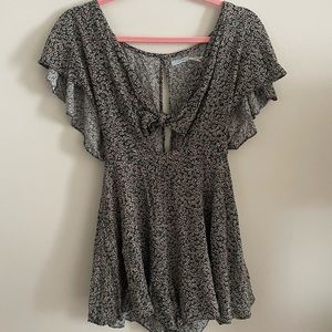 Size S Urban Outfitters floral print romper